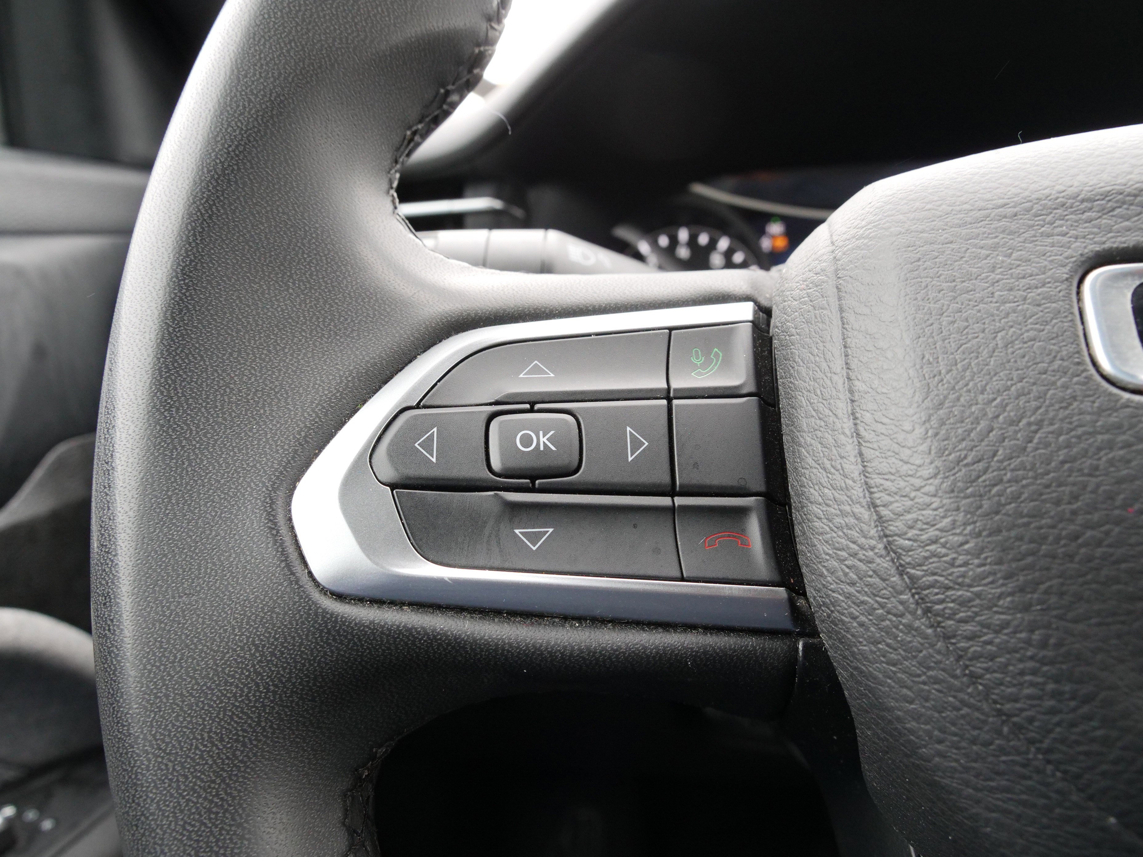 Used 2024 Jeep Compass Latitude image 20