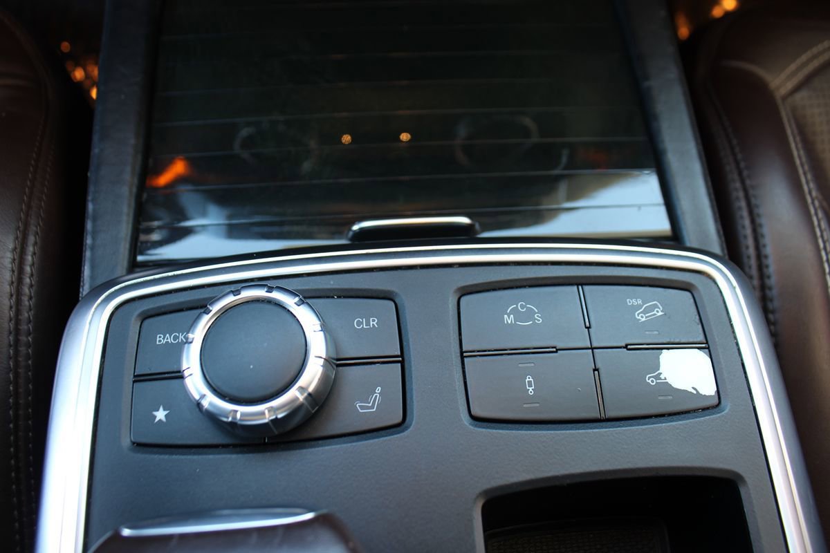 Used 2016 Mercedes-Benz GL 63 AMG 4MATIC image 19