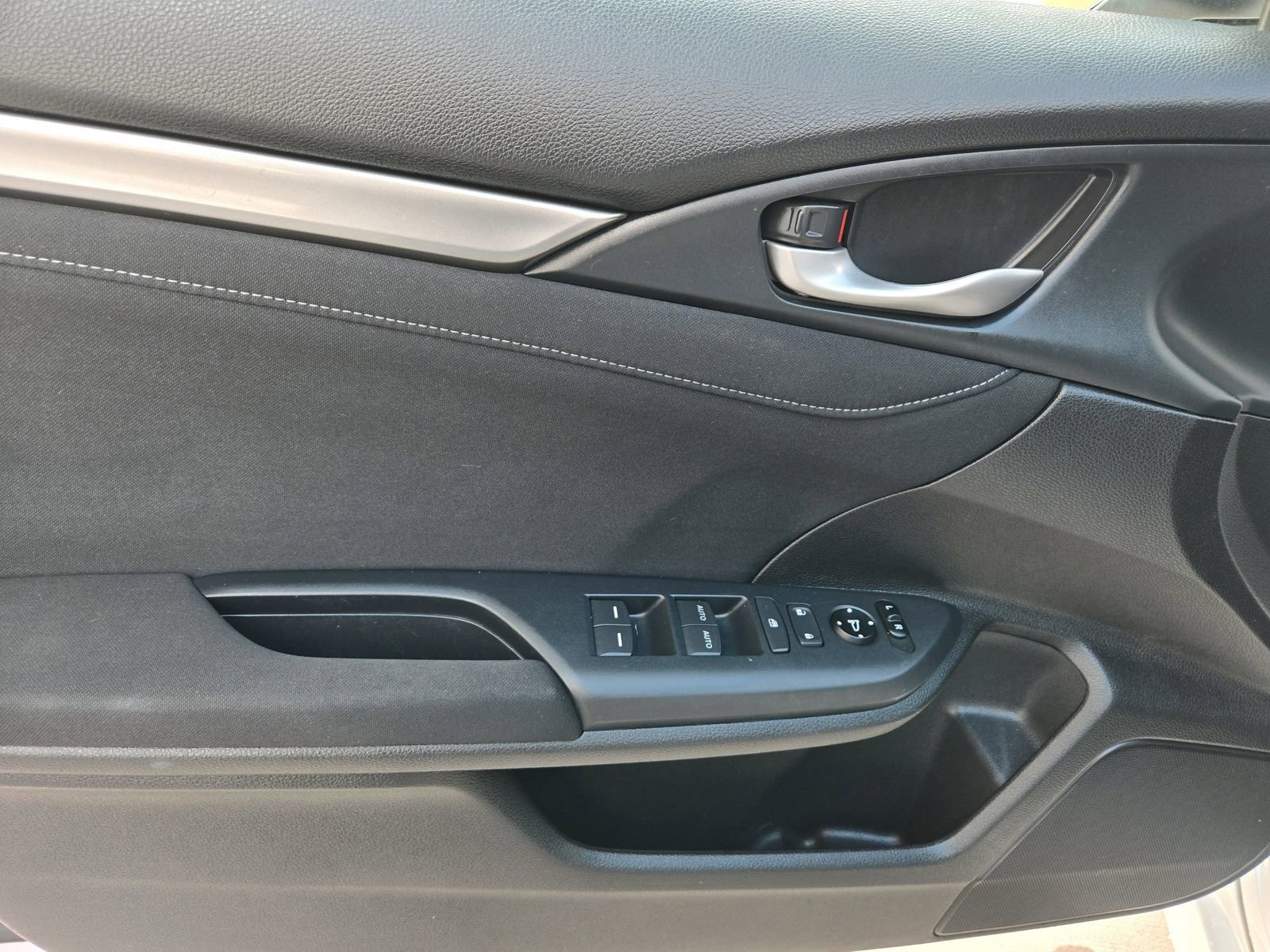 Used 2021 Honda Civic EX image 29