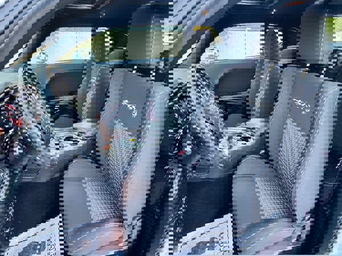 Used 2019 Dodge Challenger SRT Hellcat image 13