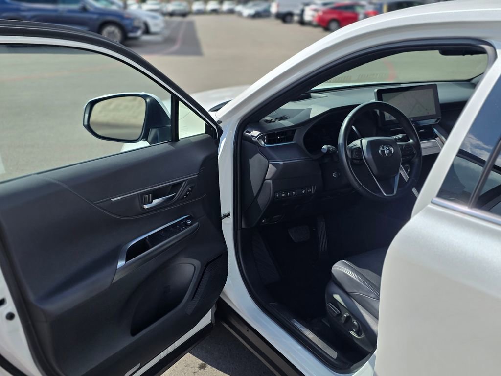 Used 2024 Toyota Venza Limited AWD/4WD image 41