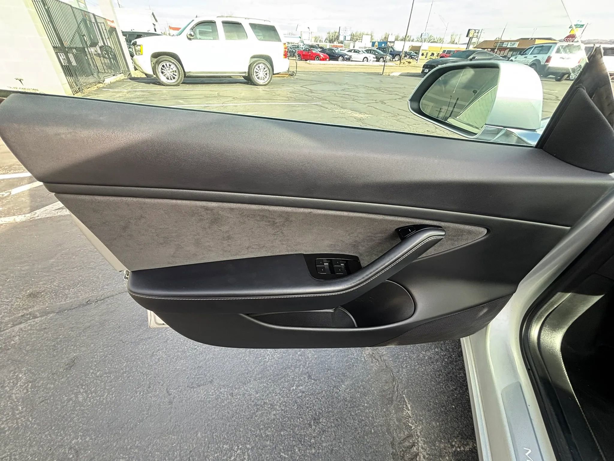 Used 2018 Tesla Model 3 Long Range image 11