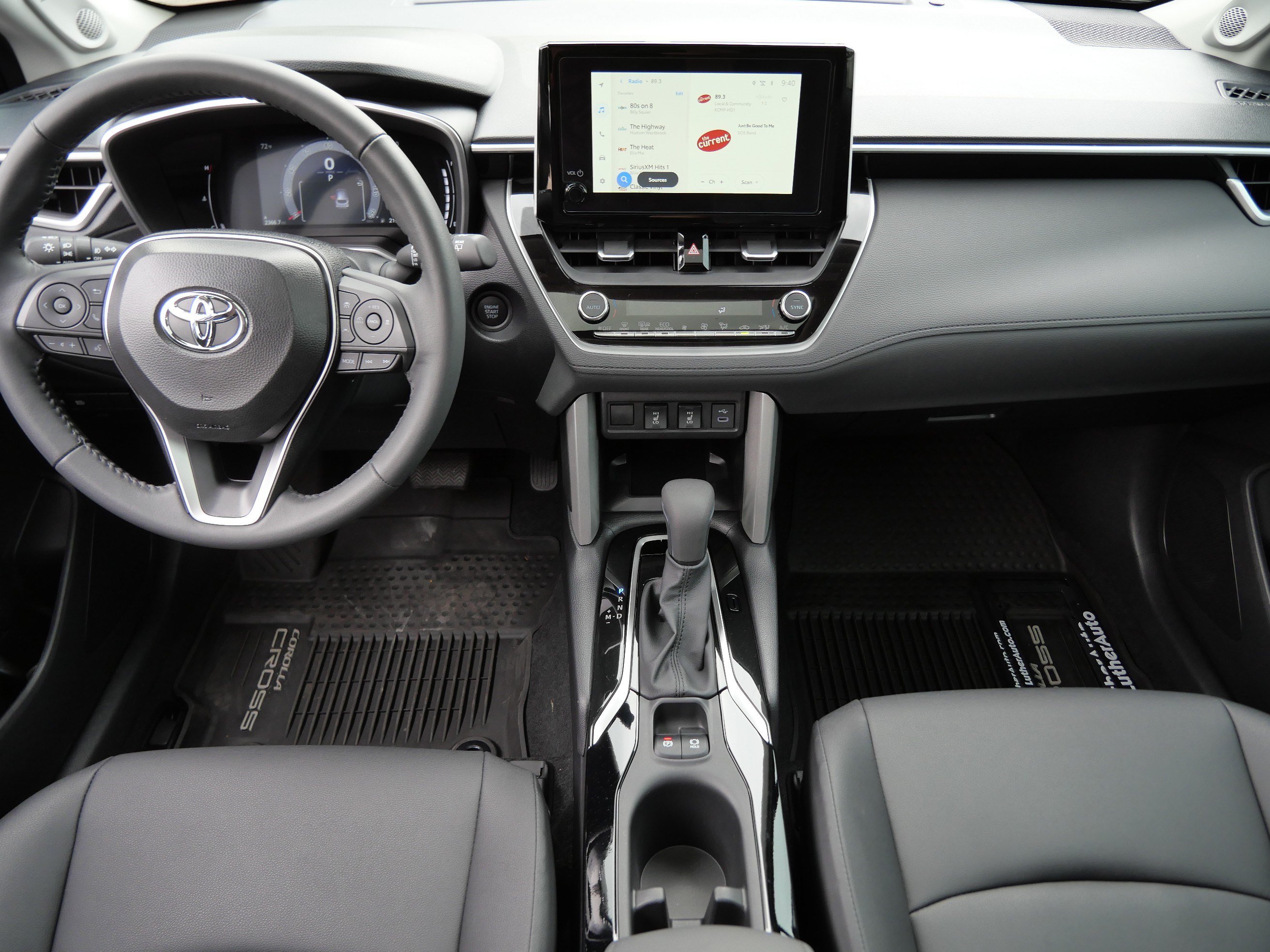 Used 2025 Toyota Corolla Cross XLE w/ Convenience Package AWD/4WD image 11