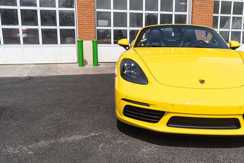 Used 2023 Porsche 718 Boxster S RWD image 35