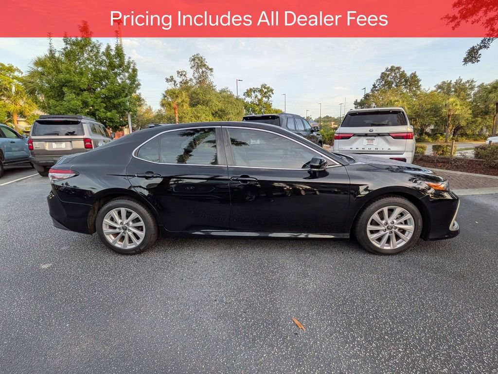 Used 2023 Toyota Camry LE w/ Convenience Package FWD image 4