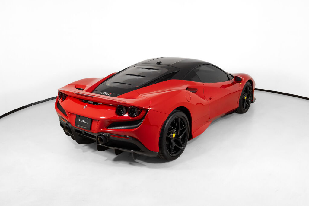 Used 2022 Ferrari F8 Tributo RWD image 9