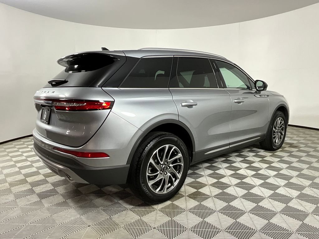 Used 2022 Lincoln Corsair FWD image 4