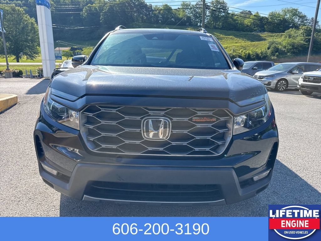Used 2023 Honda Passport TrailSport image 4