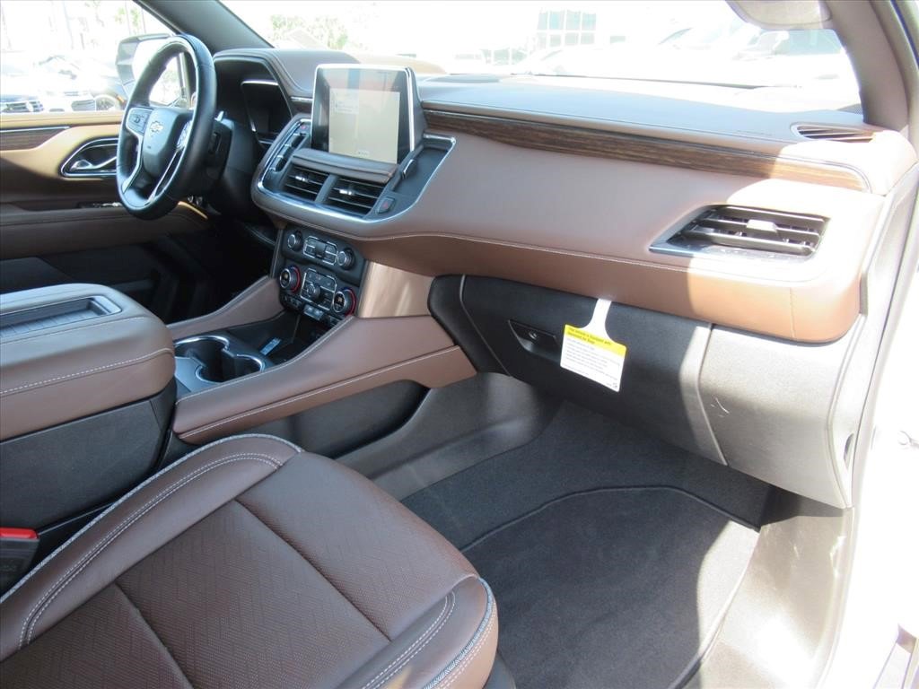 Certified 2024 Chevrolet Tahoe High Country w/ Advanced Technology Package AWD/4WD image 7