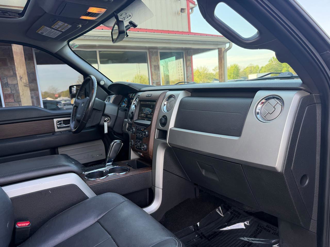 Used 2014 Ford F150 Lariat w/ Equipment Group 502A Luxury AWD/4WD image 21