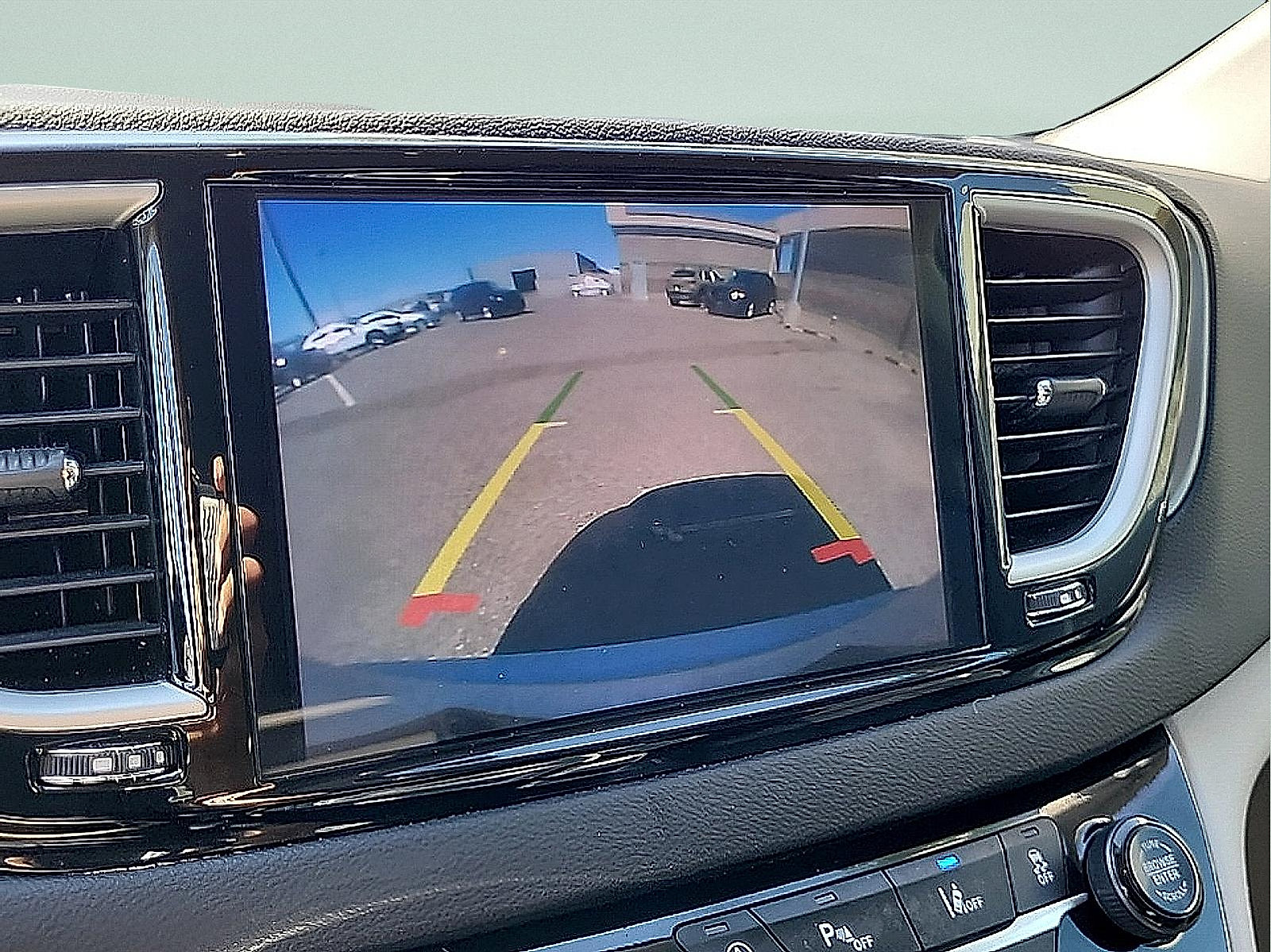 Used 2024 Chrysler Pacifica Touring-L FWD image 22