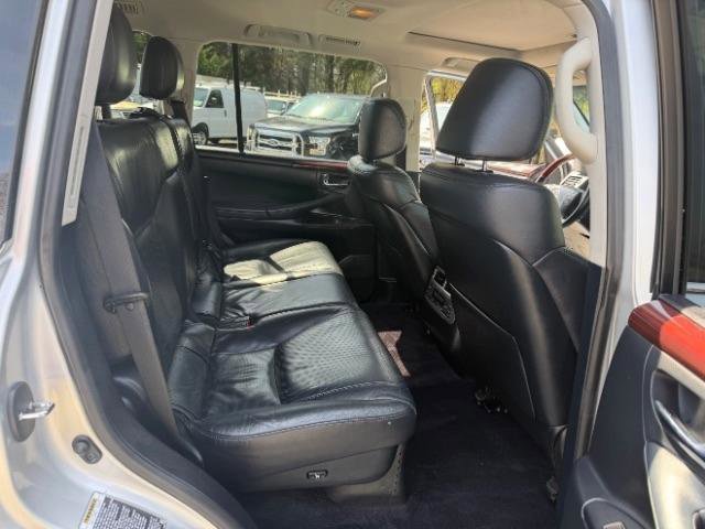 Used 2013 Lexus LX 570 4WD image 37