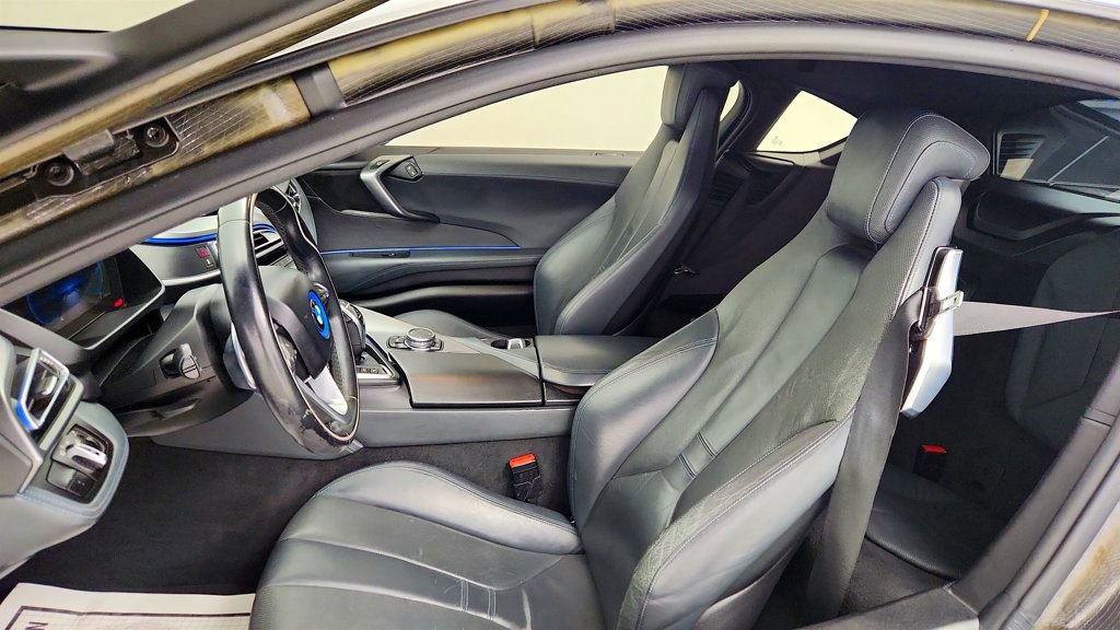 Used 2015 BMW i8 image 23