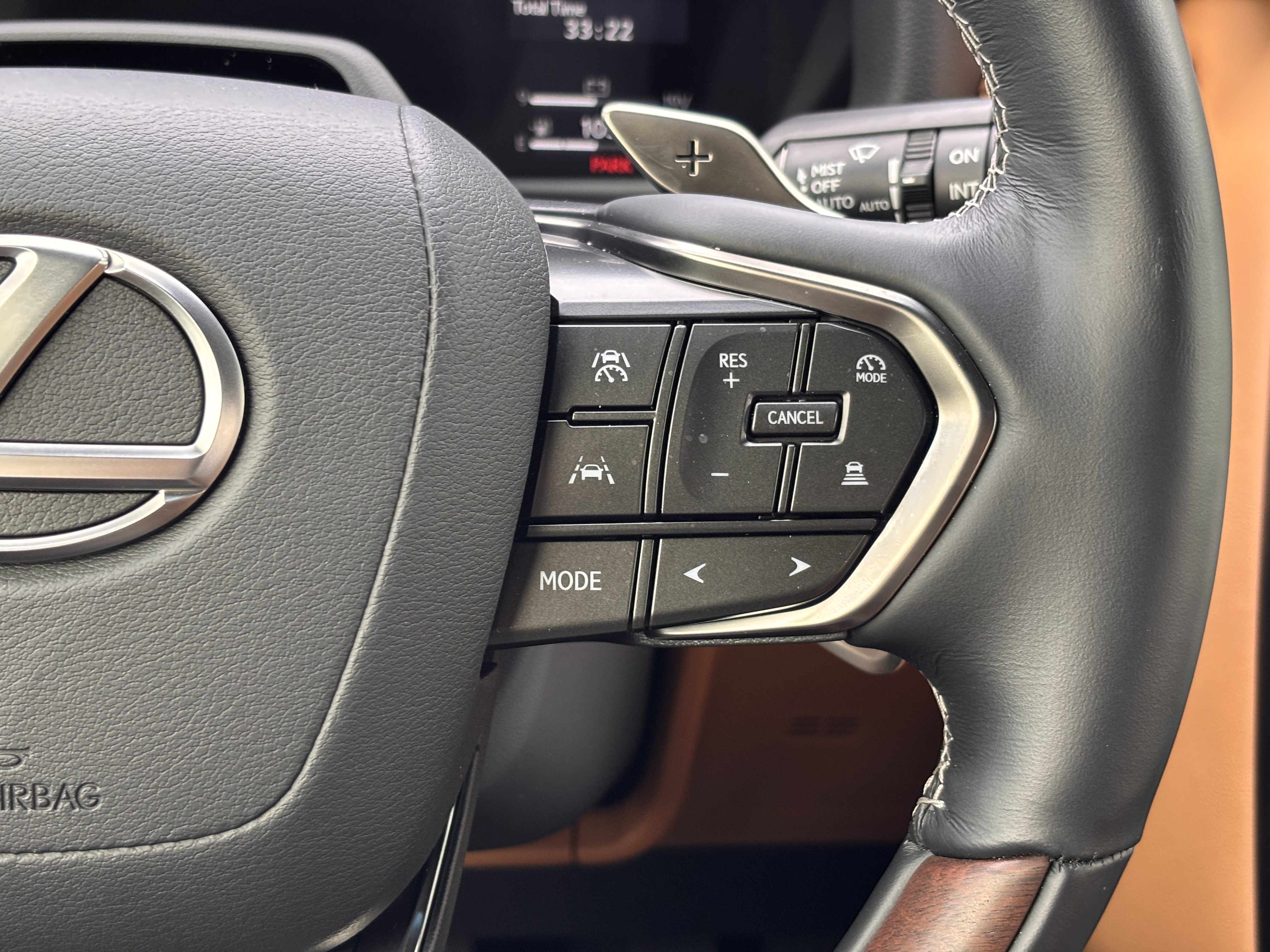 Certified 2026 Lexus LX 600 4WD w/ Accessory Package (Z1) image 21