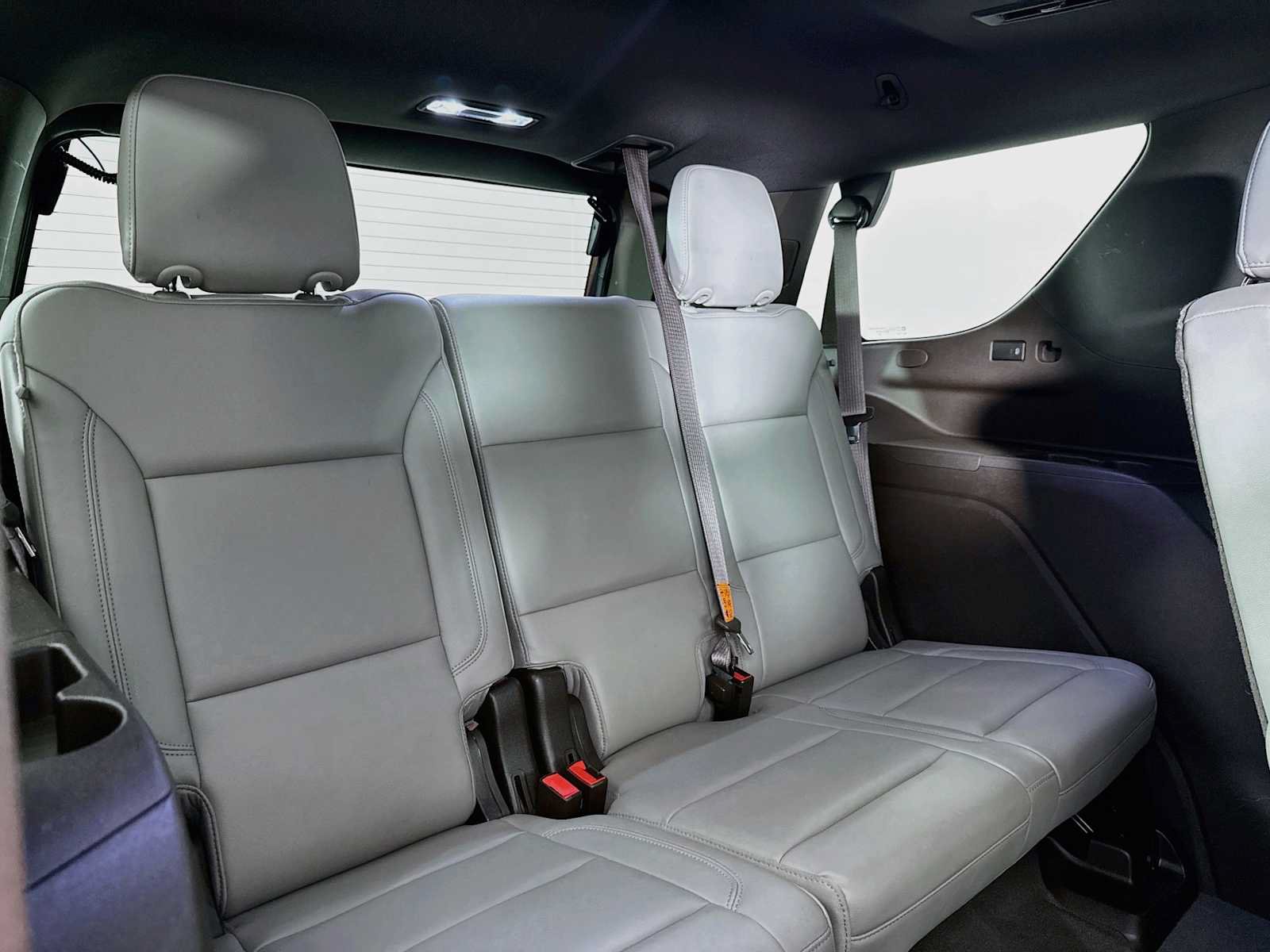 Used 2021 Chevrolet Tahoe Z71 w/ Z71 Signature Package AWD/4WD image 32