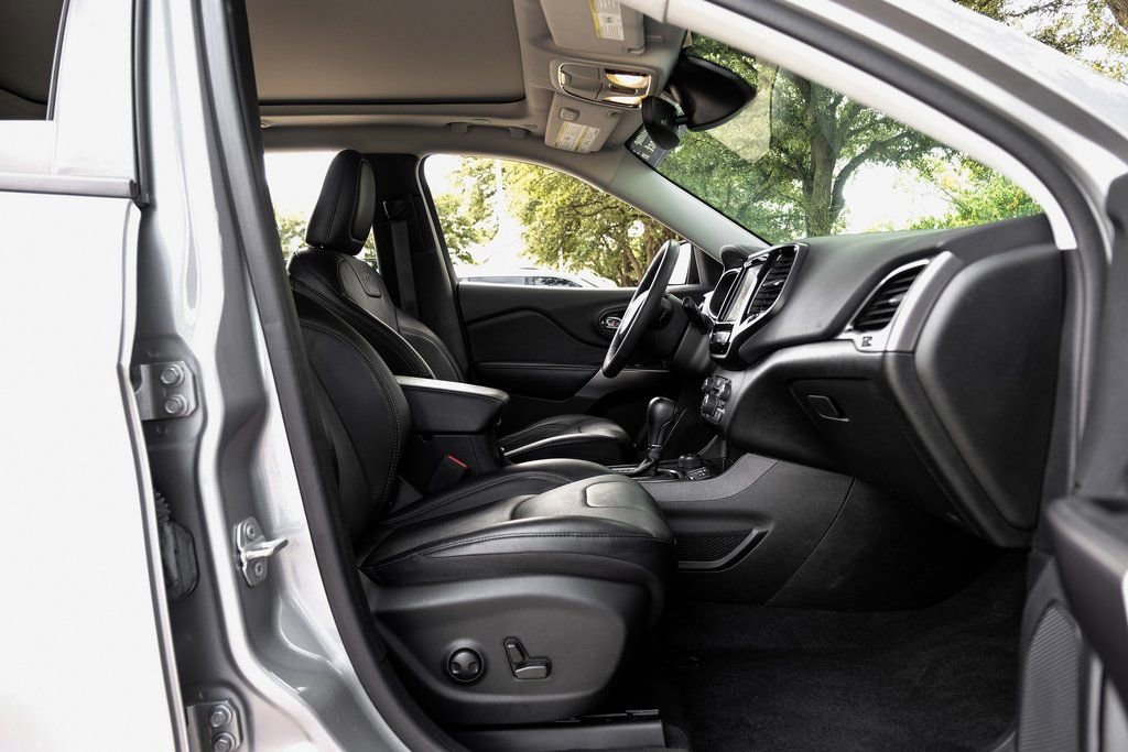 Used 2022 Jeep Cherokee Limited w/ Elite Package image 46