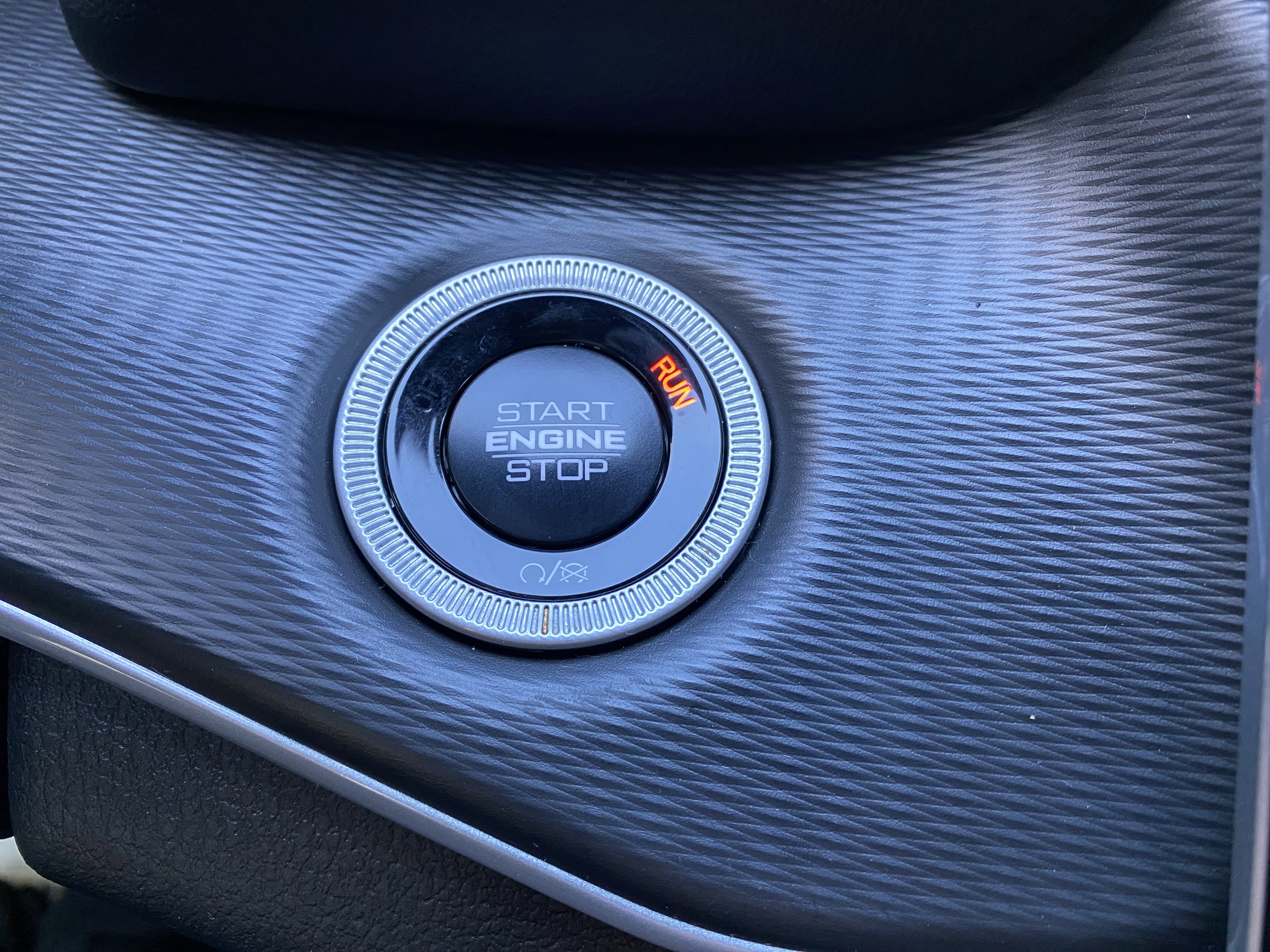 Used 2025 Jeep Grand Cherokee Laredo X image 25