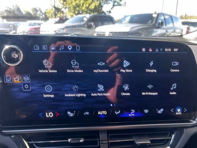 Used 2024 Chevrolet Equinox EV RS FWD image 28