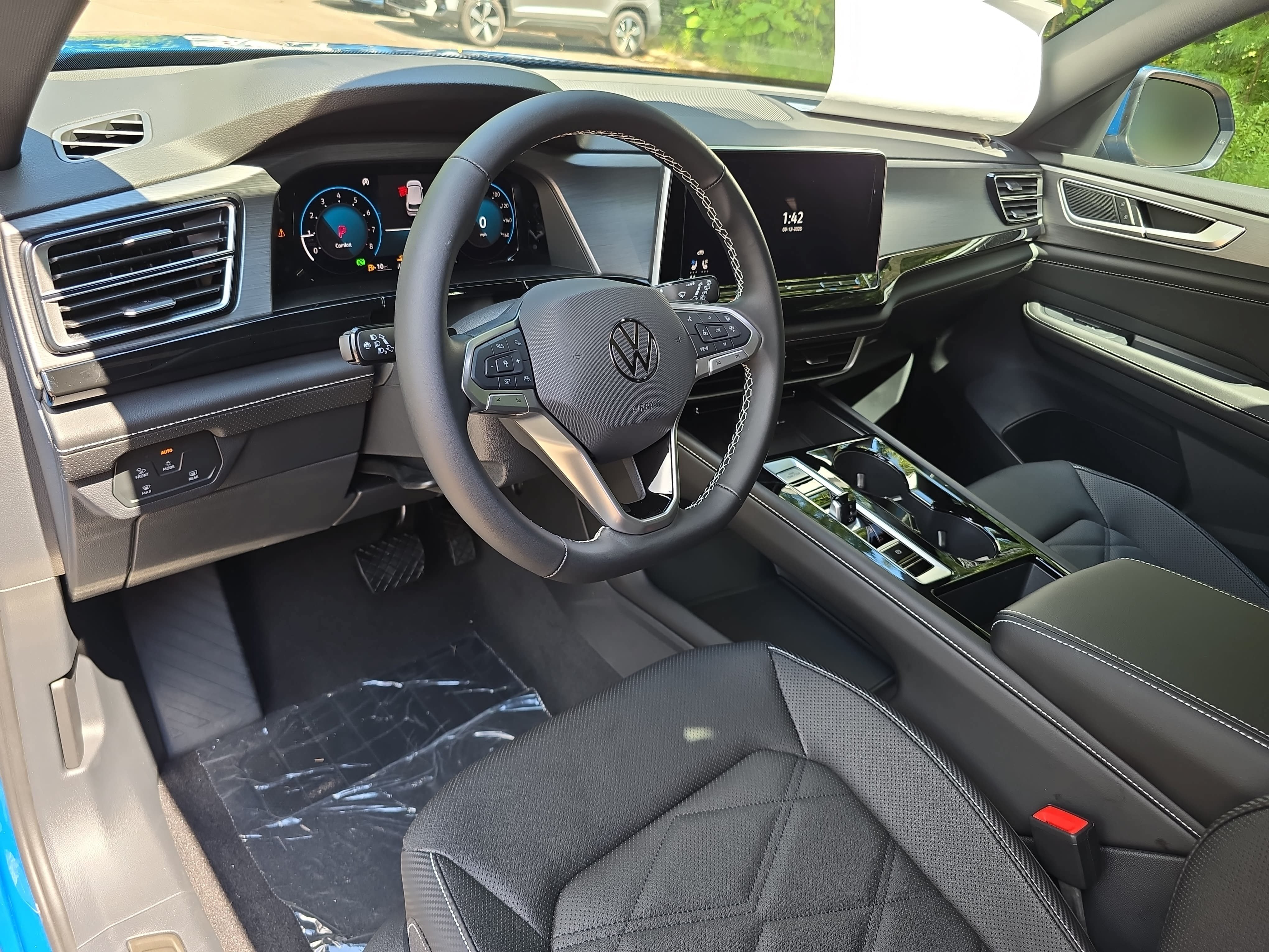 New 2026 Volkswagen Atlas Cross Sport SE AWD/4WD image 16