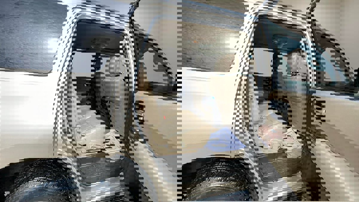 Used 2008 Toyota Sequoia Limited image 32