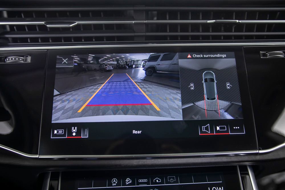 Used 2023 Audi Q8 Premium AWD/4WD image 32