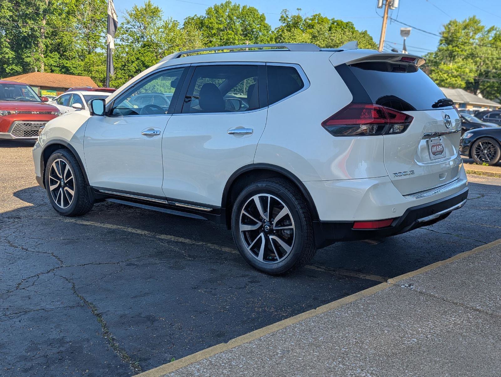 Used 2023 Nissan Rogue SV AWD/4WD image 5