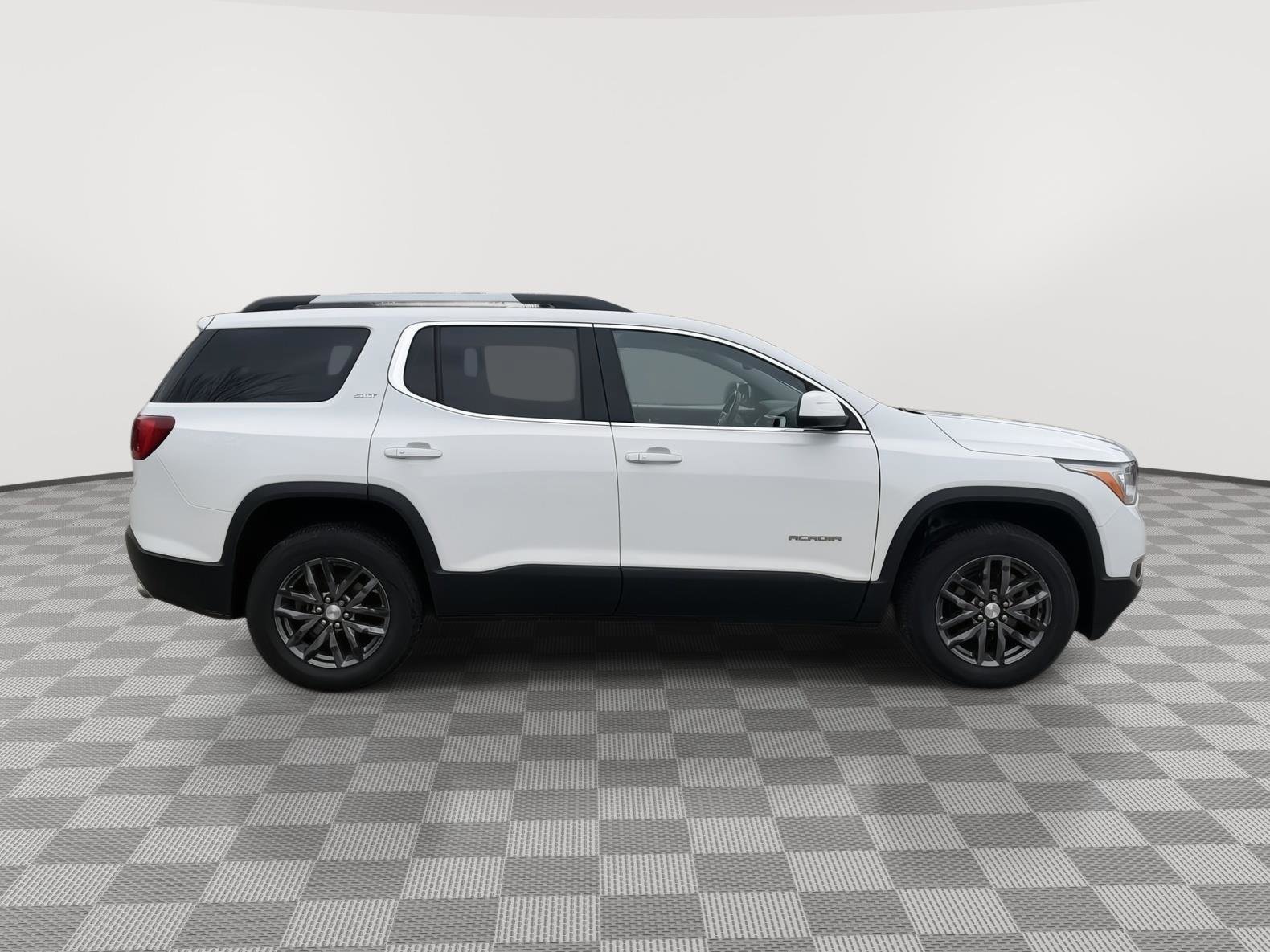 Used 2019 GMC Acadia SLT image 8