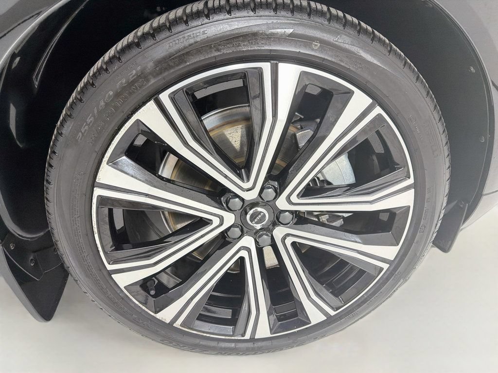 Used 2023 Volvo XC60 B5 Ultimate AWD/4WD image 35