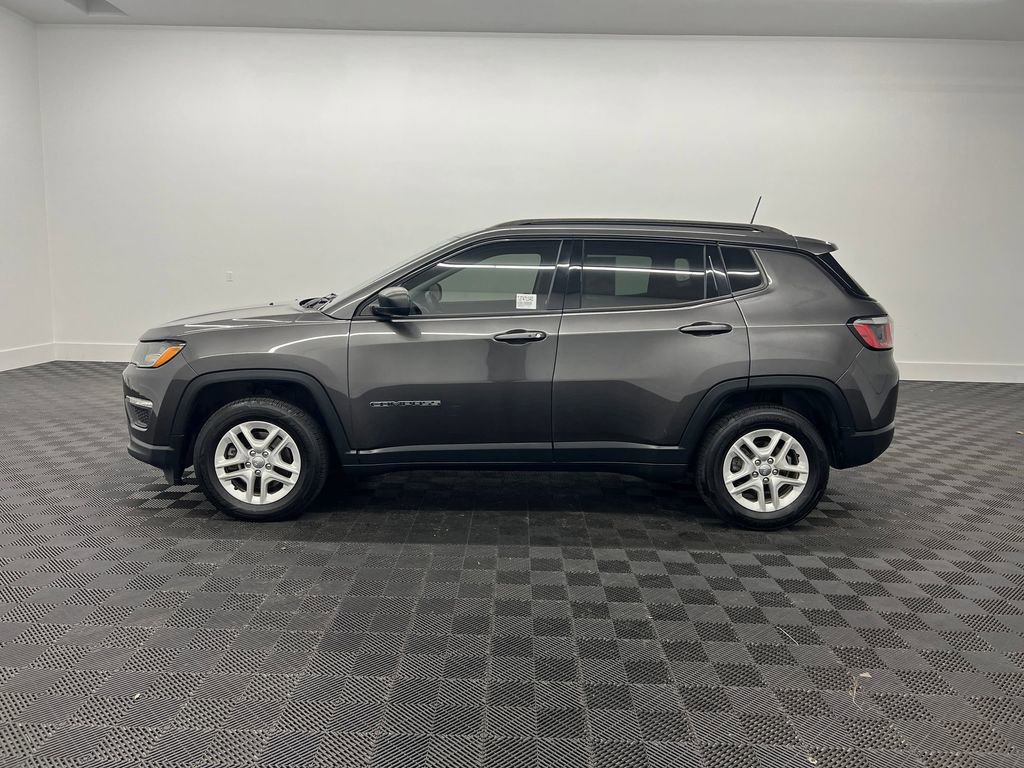 Used 2018 Jeep Compass Sport w/ Tech Group image 2