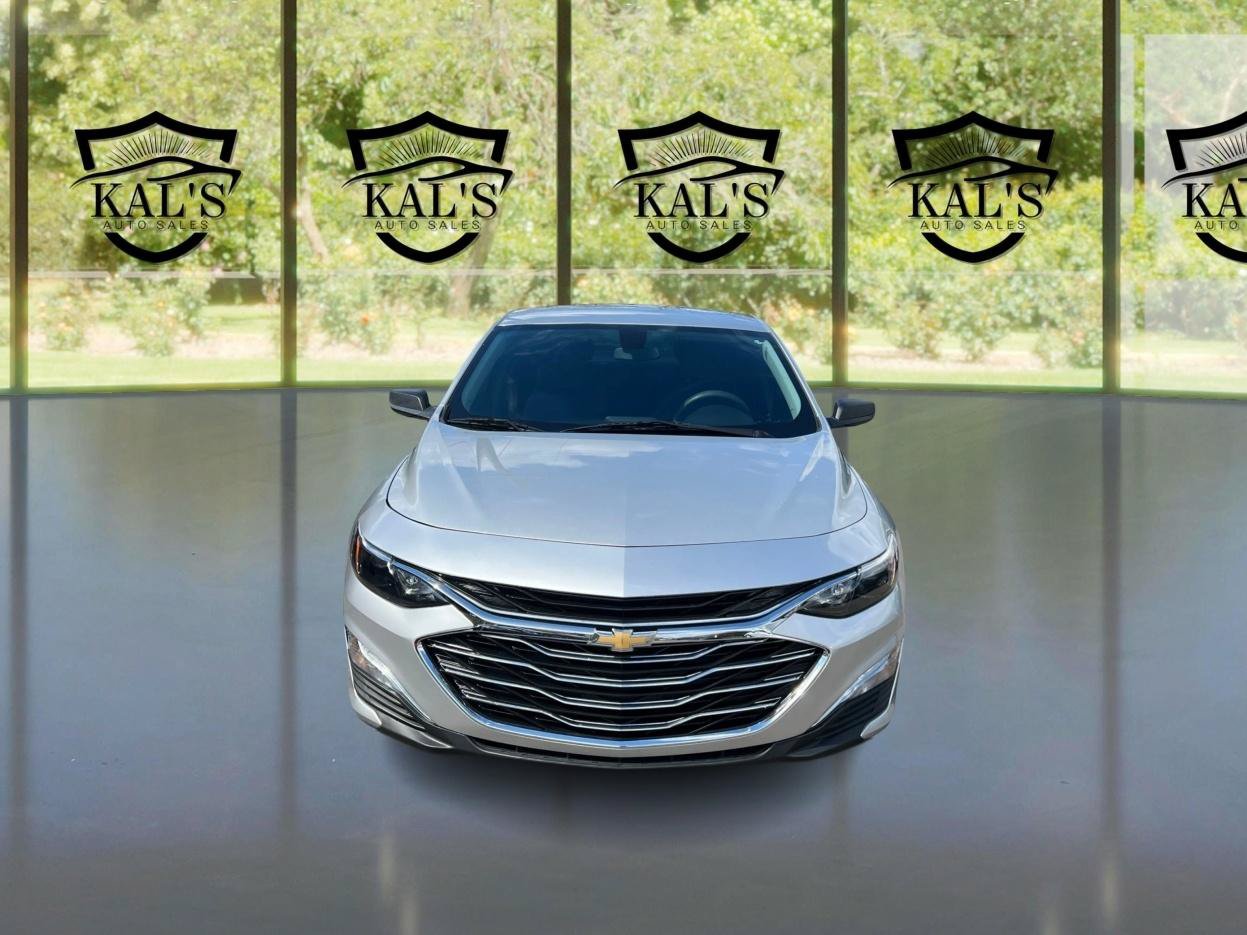 Used 2020 Chevrolet Malibu LS FWD image 2