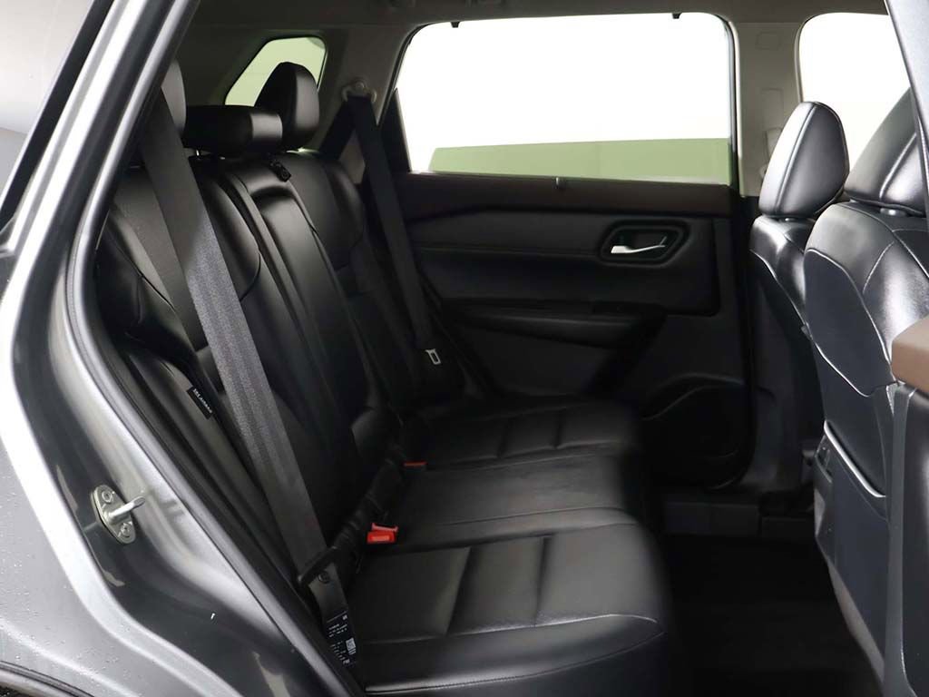 Used 2023 Nissan Rogue SV w/ SV Premium B Package AWD/4WD image 30