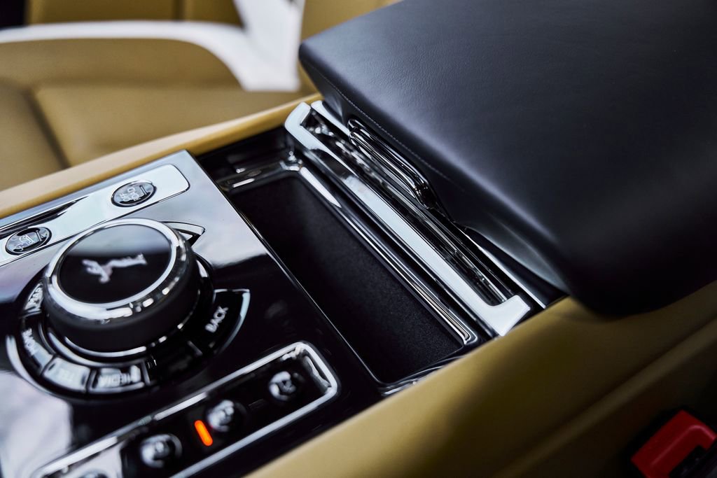 Used 2026 Rolls-Royce Cullinan Black Badge image 75