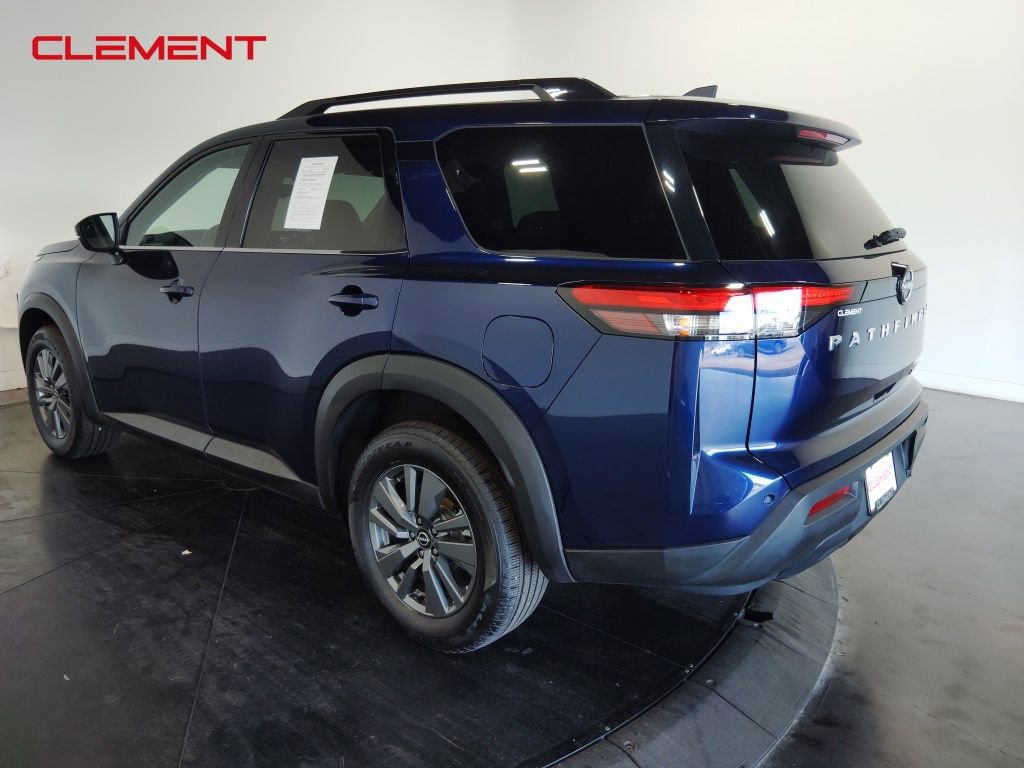 Used 2022 Nissan Pathfinder SV image 7