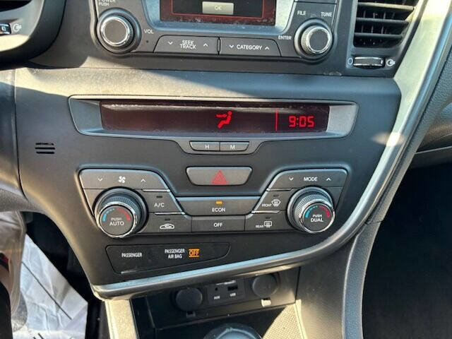 Used 2011 Kia Optima EX image 41