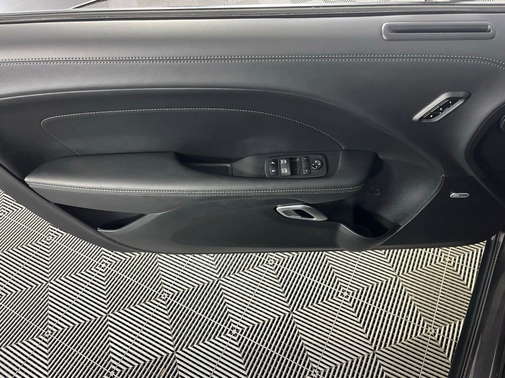 Used 2023 Dodge Challenger R/T w/ Plus Package image 27