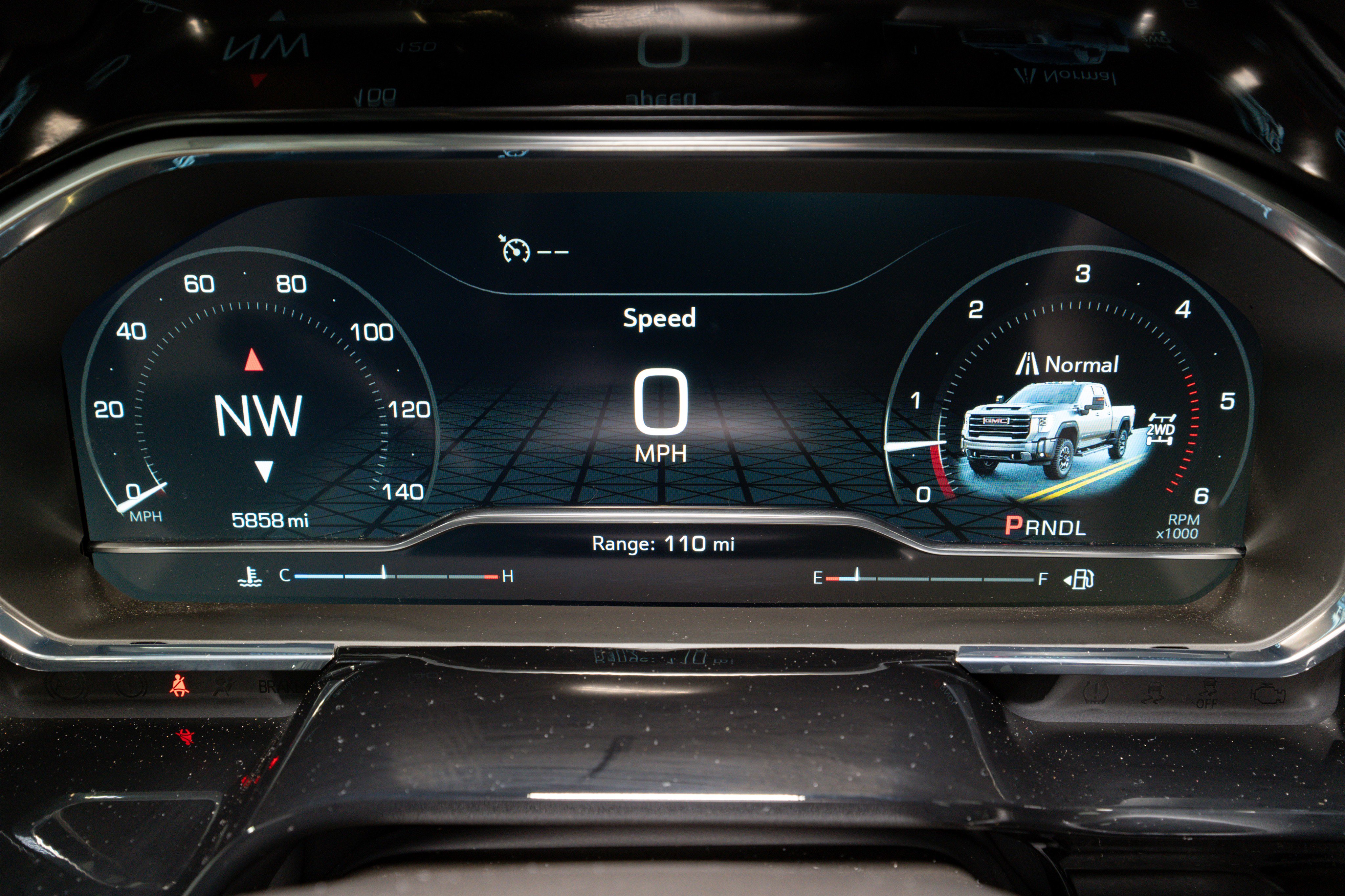 Used 2025 GMC Sierra 2500 SLT w/ SLT Premium Package image 28