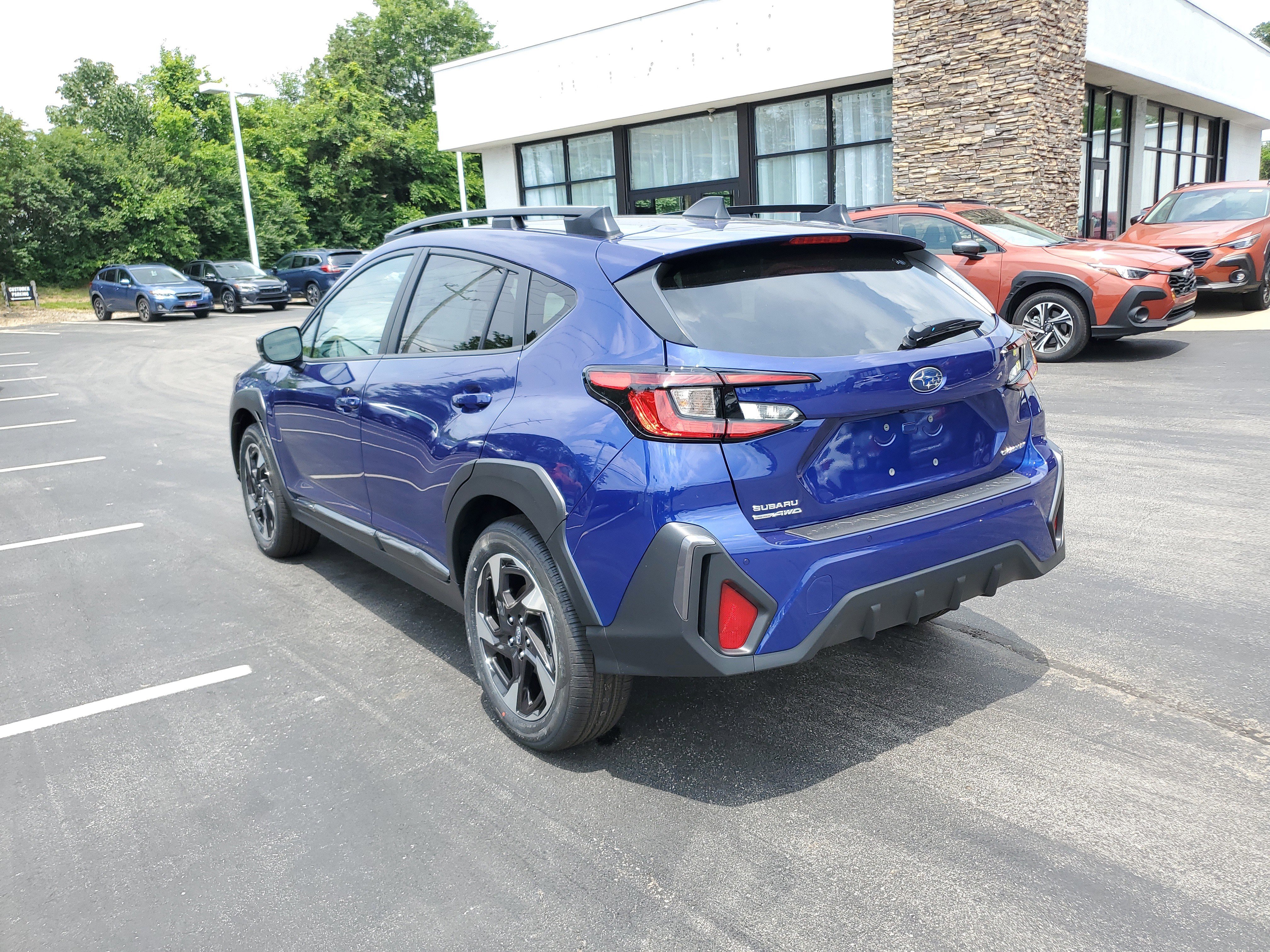 Certified 2025 Subaru Crosstrek 2.5i Limited w/ Crosstrek Mirror Package image 2