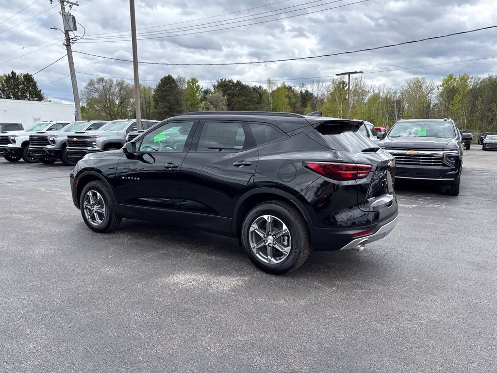 New 2026 Chevrolet Blazer LT w/ Convenience Package FWD image 7