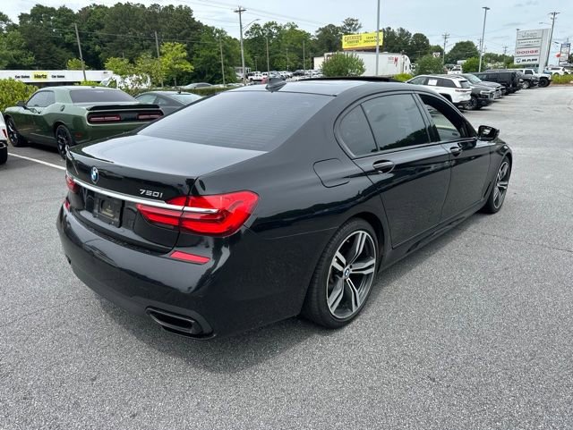 Used 2017 BMW 750i RWD image 3
