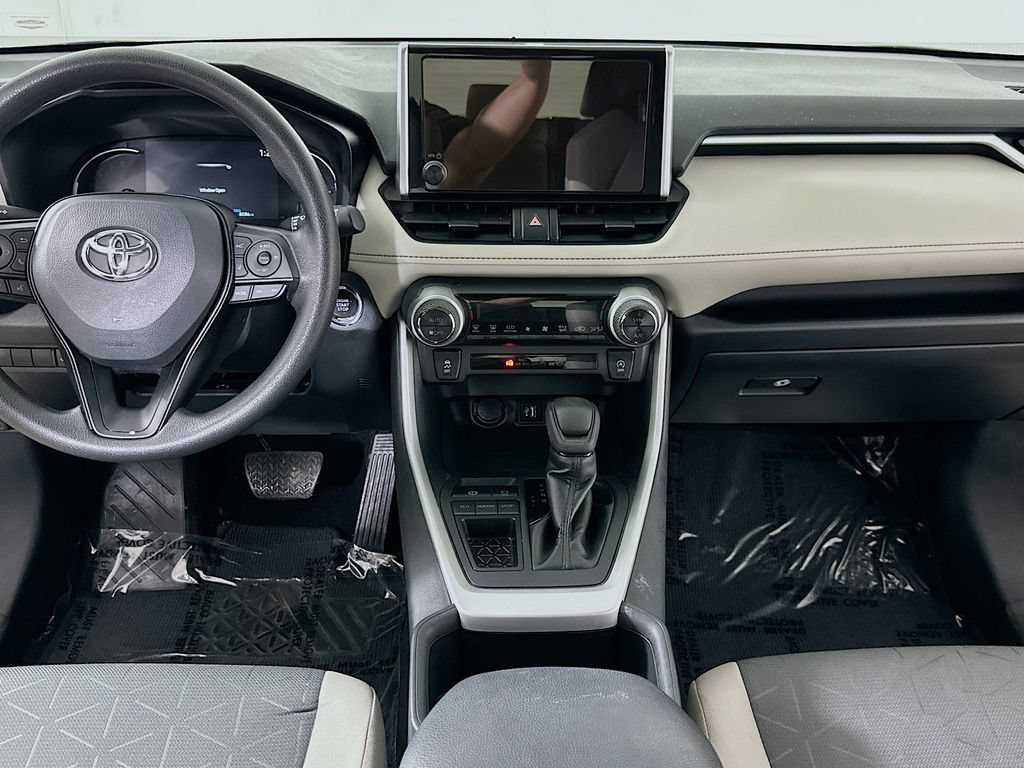 Used 2025 Toyota RAV4 XLE w/ Convenience Package FWD image 17