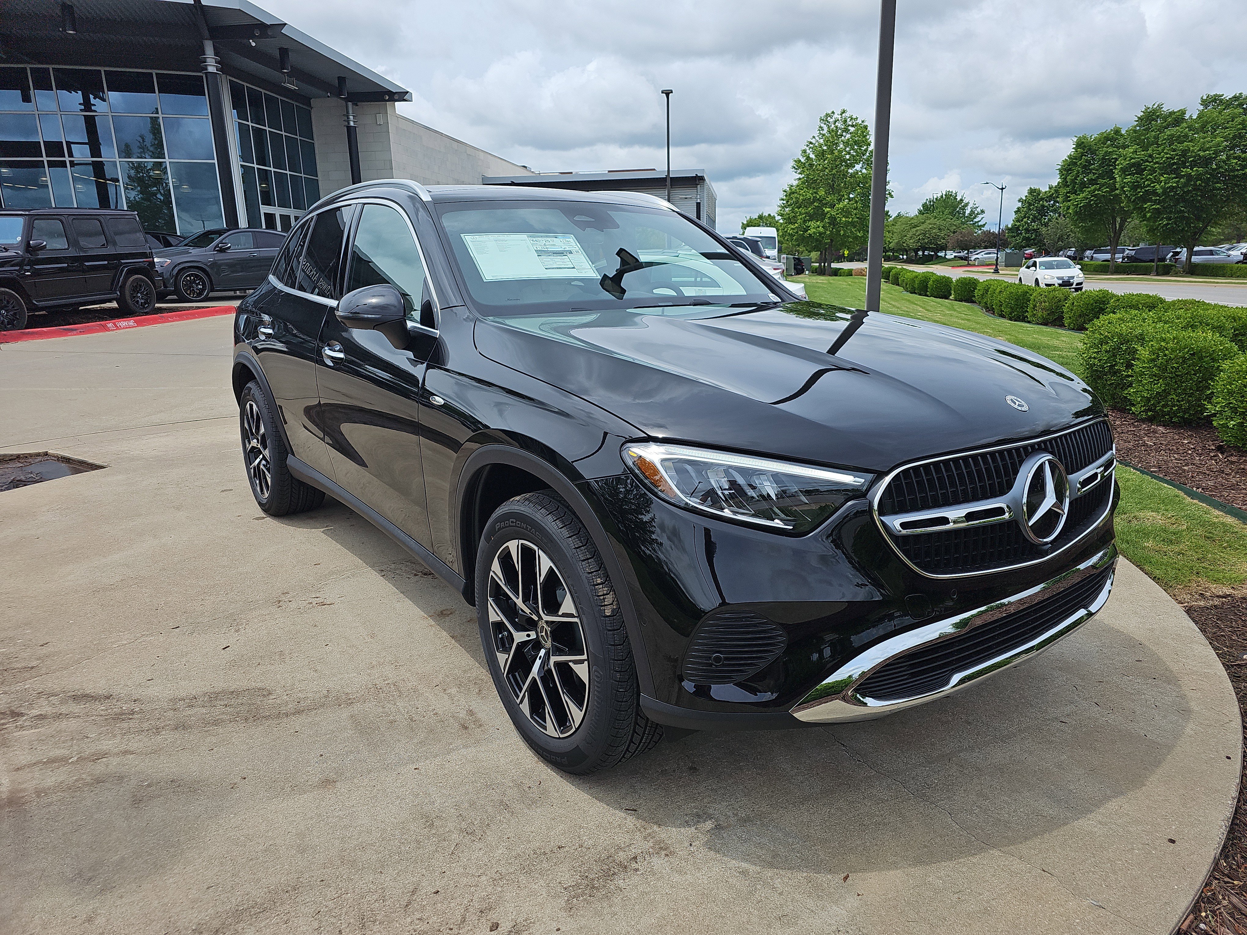 New 2025 Mercedes-Benz GLC 350e 4MATIC