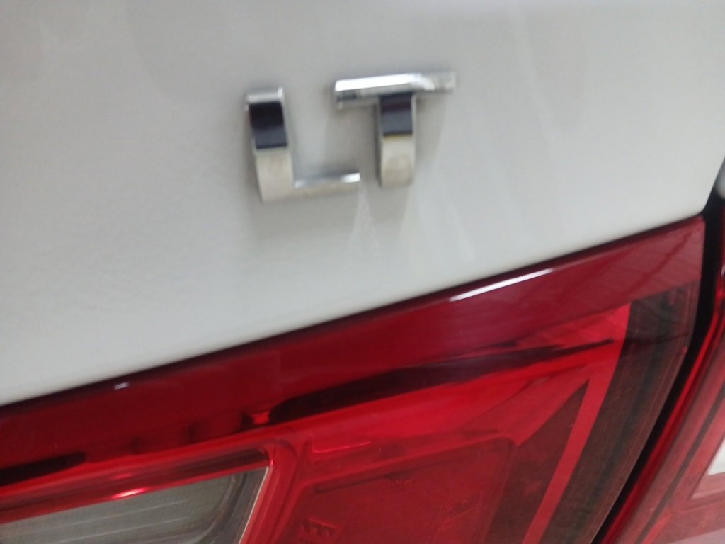 Used 2024 Chevrolet Malibu LT image 9