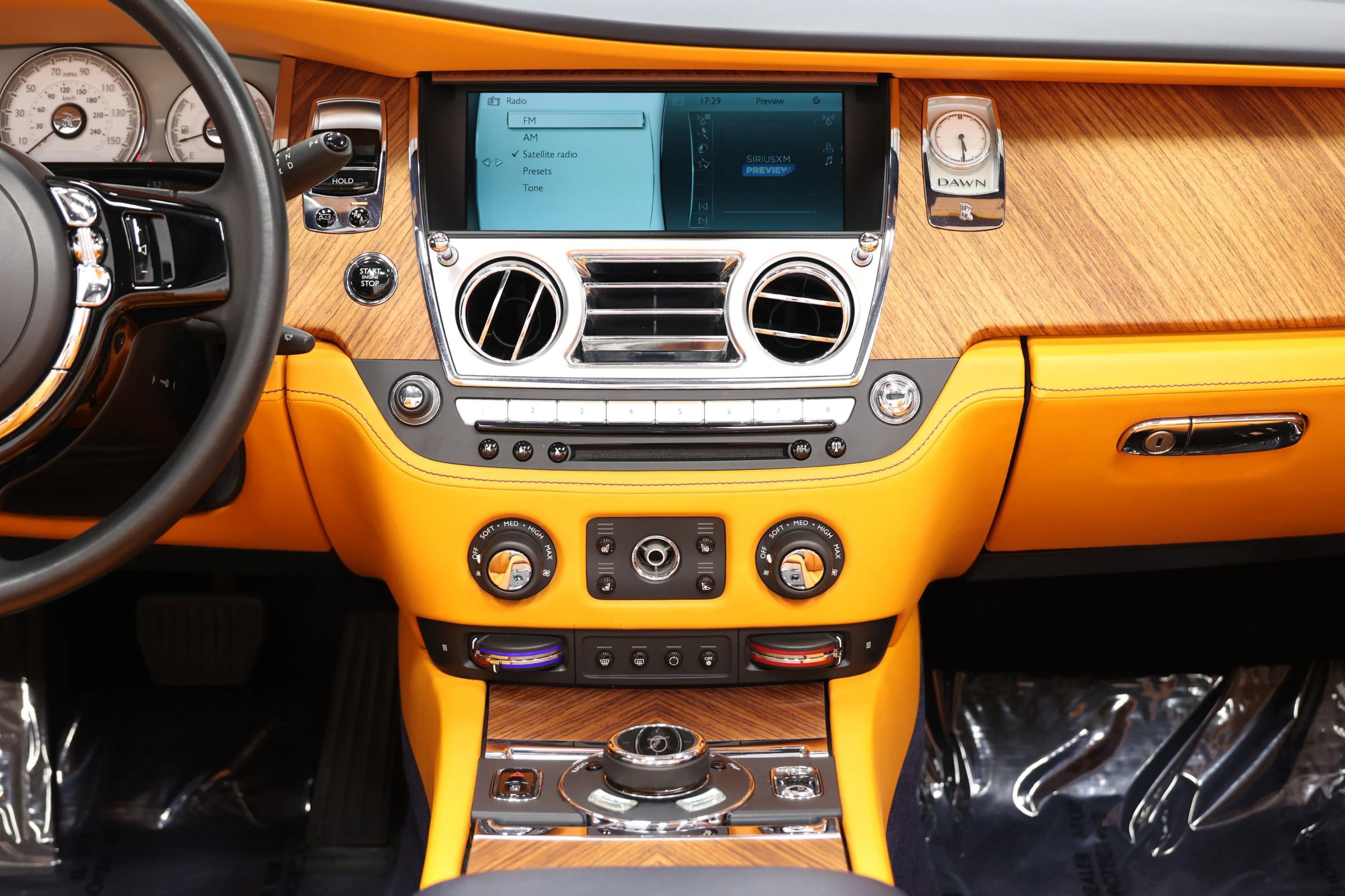 Used 2016 Rolls-Royce Dawn image 37