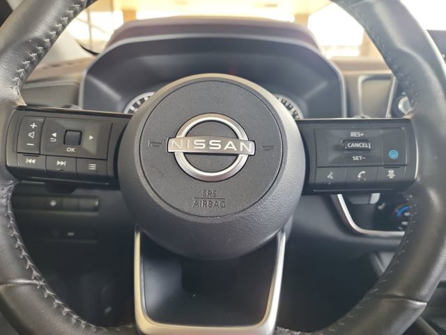 Used 2023 Nissan Rogue SV w/ SV Premium B Package image 14