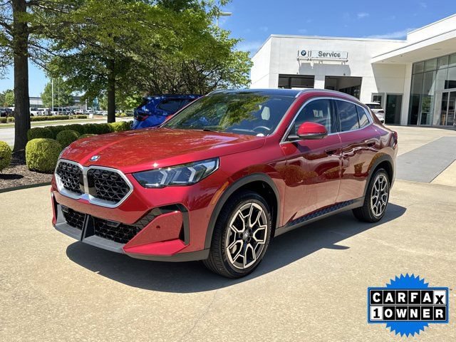 Certified 2025 BMW X2 xDrive28i AWD/4WD image 1