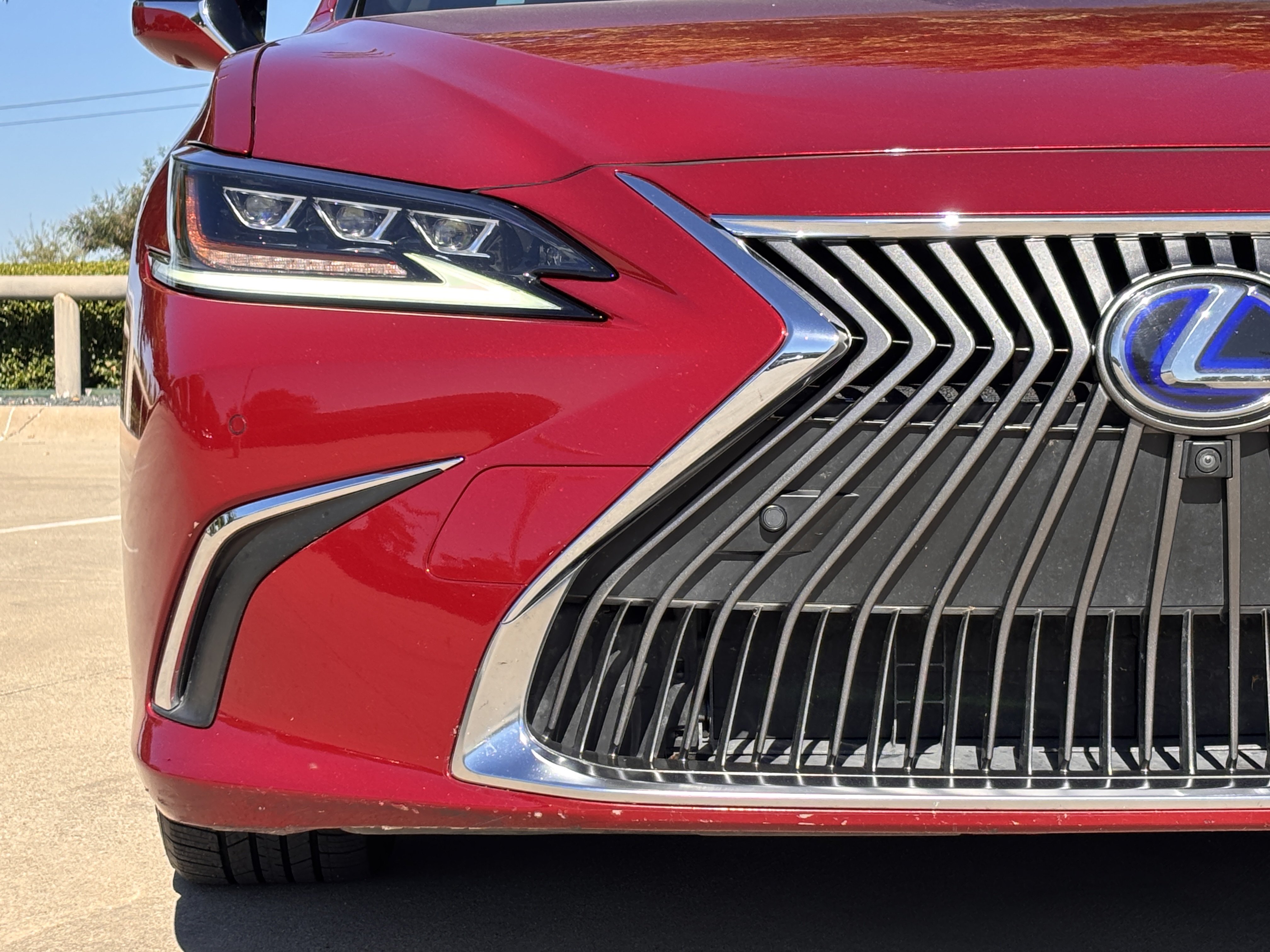 Used 2019 Lexus ES 300h Ultra Luxury FWD image 9