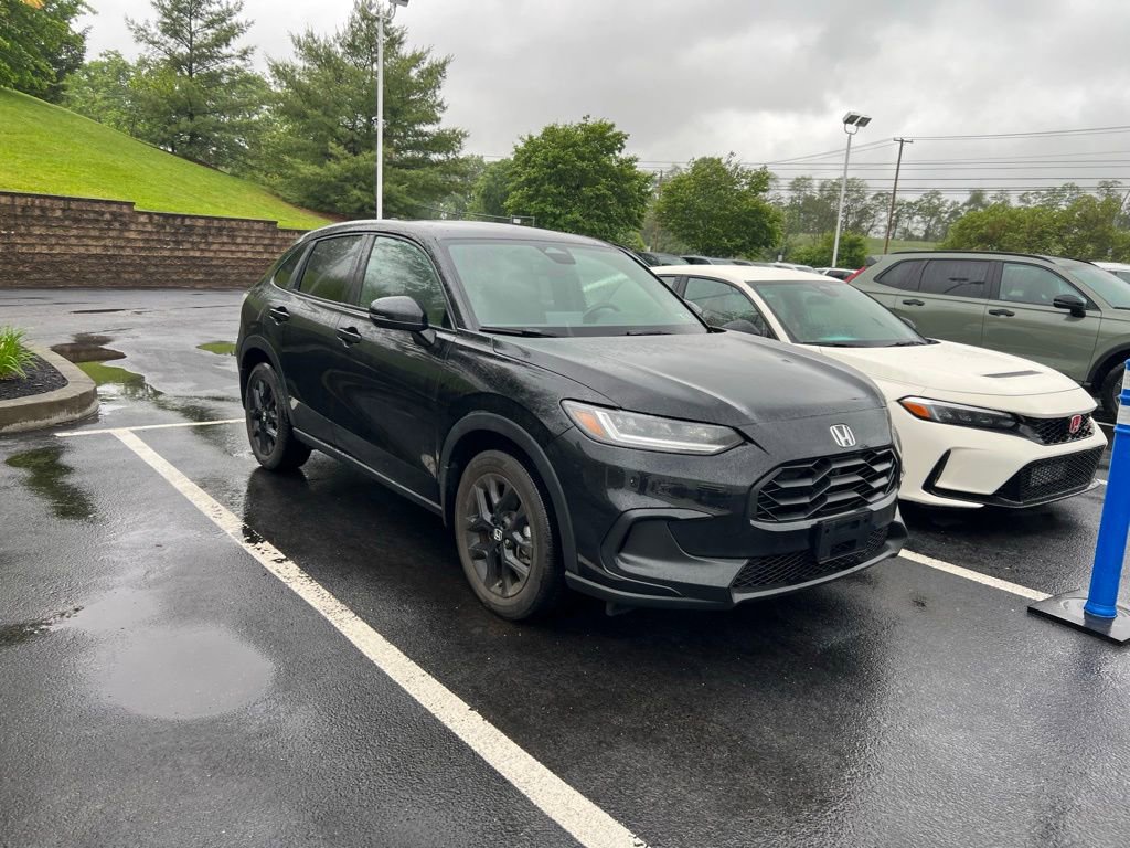 Used 2024 Honda HR-V Sport image 1