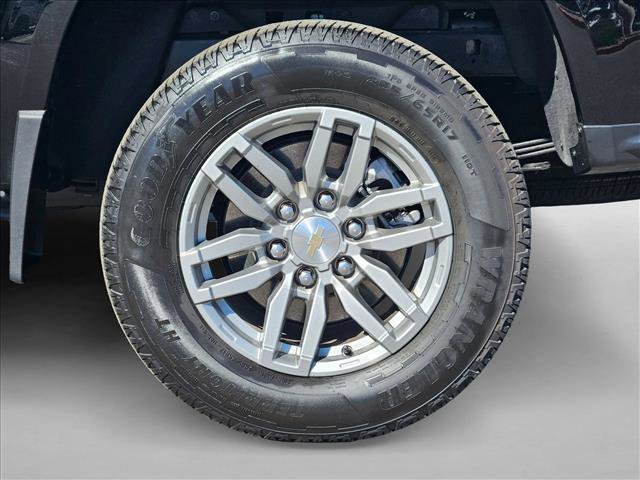 Used 2025 Chevrolet Colorado W/T w/ Advanced Trailering Package image 27