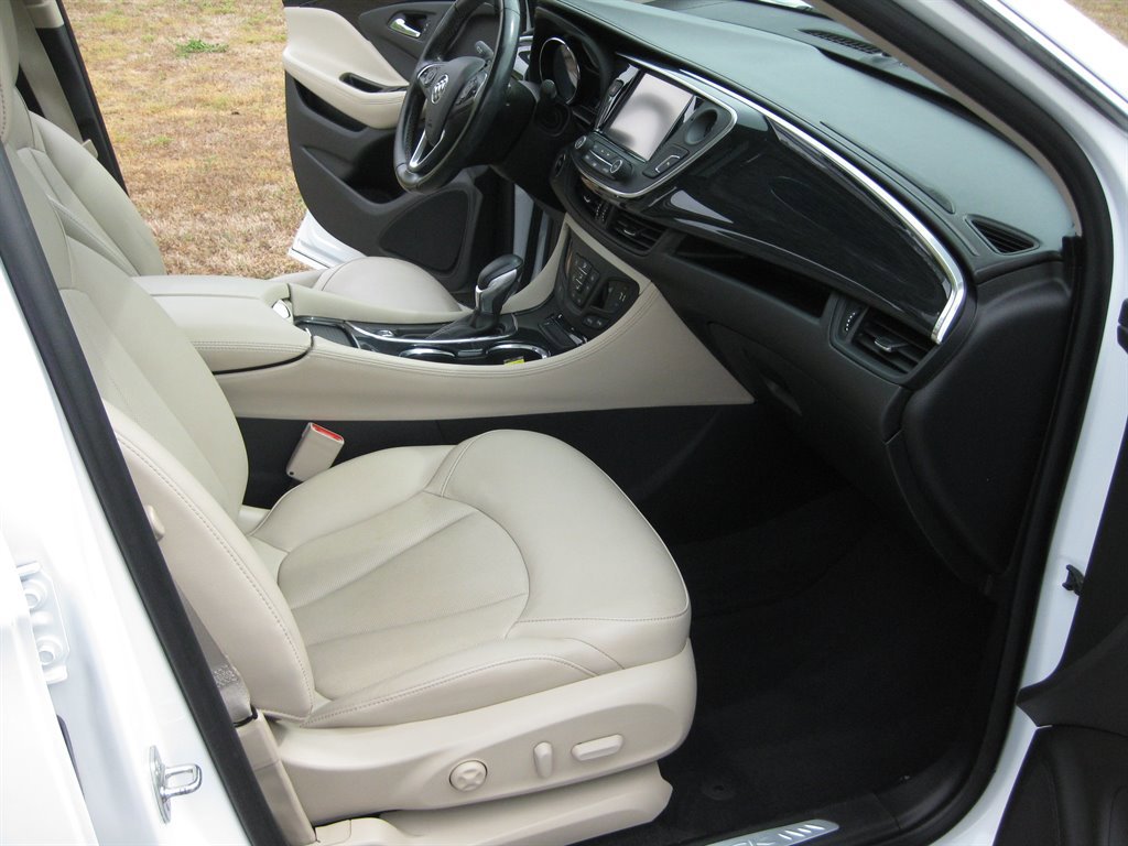 Used 2017 Buick Envision Essence FWD image 35