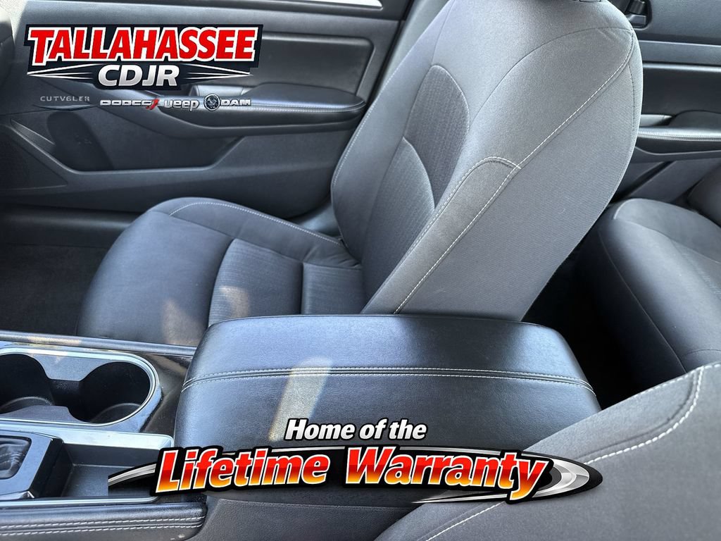 Used 2023 Nissan Altima 2.5 SV FWD image 23